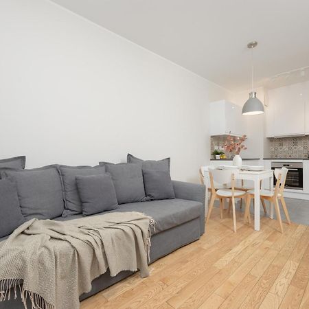 Srodmiescie Warsaw Muranow Apartments With Parking By Noclegi Renters المظهر الخارجي الصورة