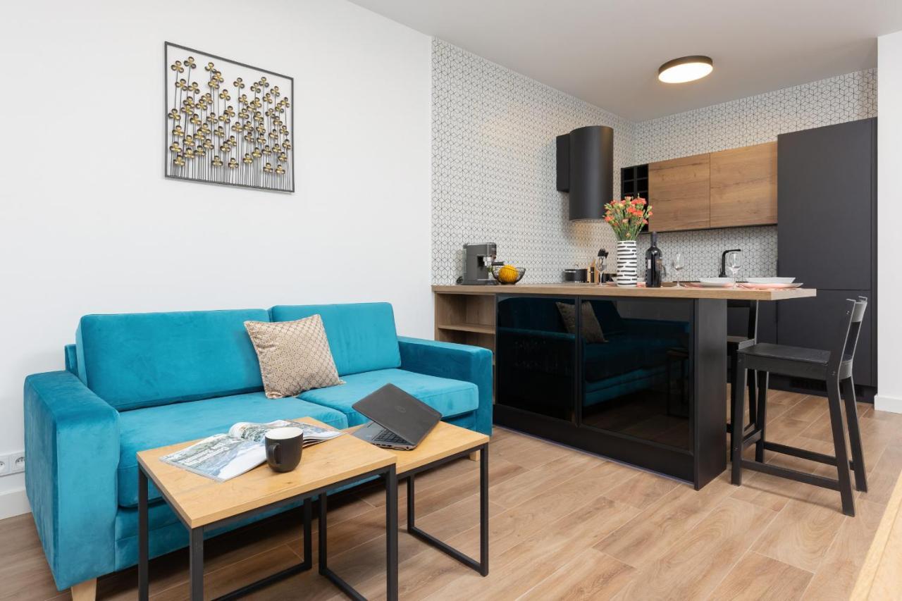 Srodmiescie Warsaw Muranow Apartments With Parking By Noclegi Renters المظهر الخارجي الصورة