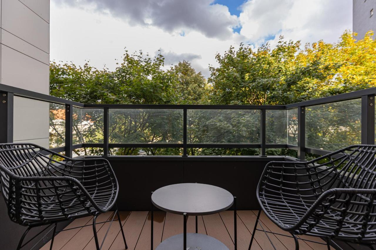 Srodmiescie Warsaw Muranow Apartments With Parking By Noclegi Renters المظهر الخارجي الصورة