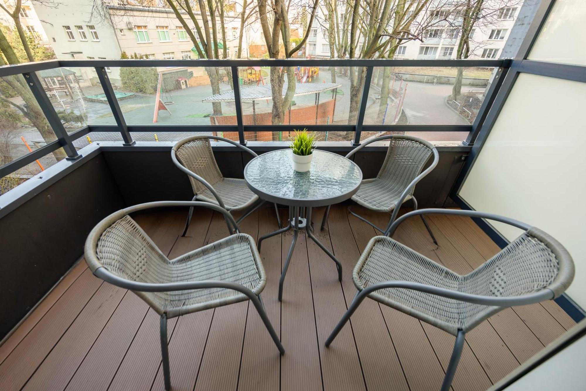 Srodmiescie Warsaw Muranow Apartments With Parking By Noclegi Renters المظهر الخارجي الصورة
