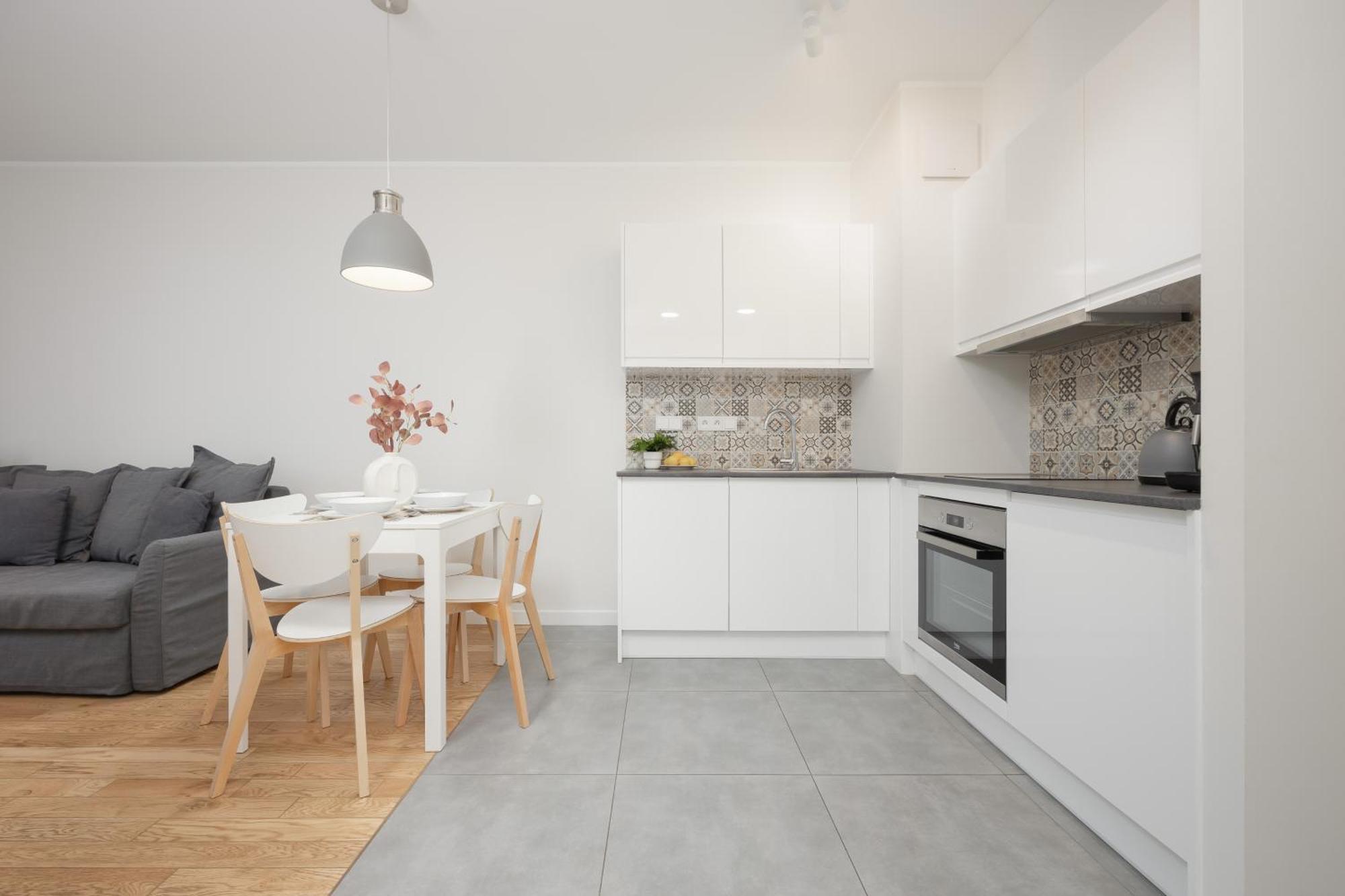 Srodmiescie Warsaw Muranow Apartments With Parking By Noclegi Renters المظهر الخارجي الصورة